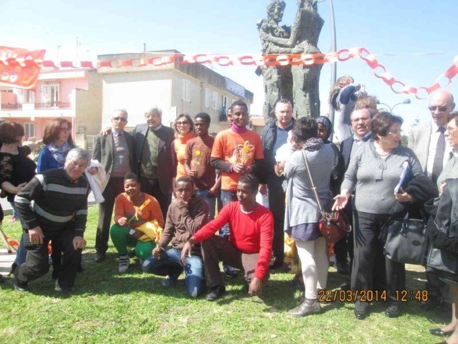 Montevago, trionfo di arancione: celebrata la giornata mondiale contro il razzismo