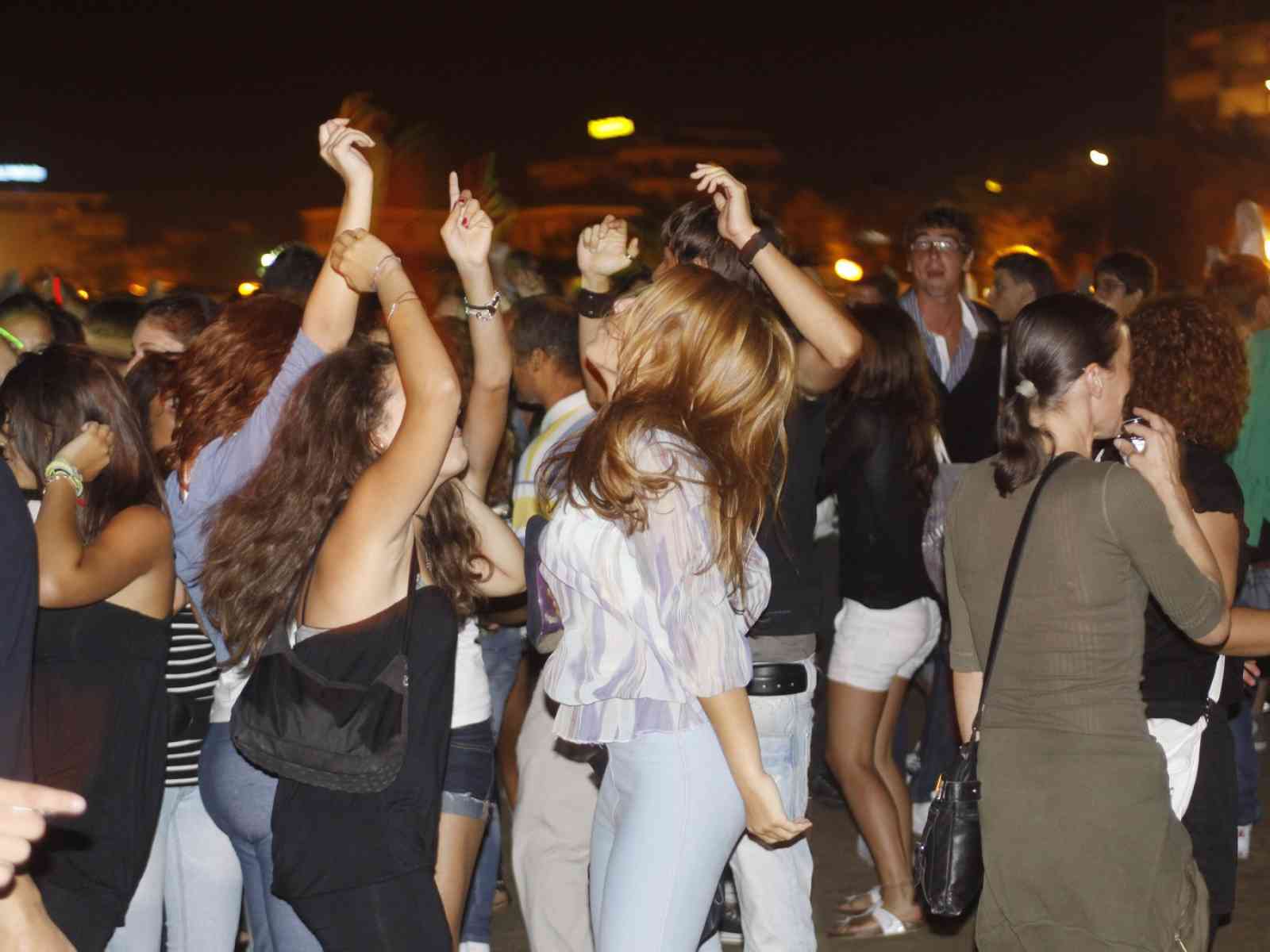 Silenzio, è estate! Parola al “dj col dente avvelenato“