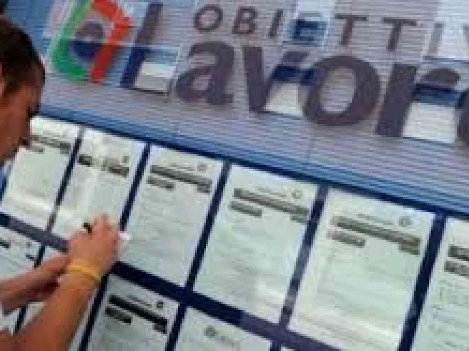 Piano giovani. M5S: “Altro giro altro flop. Troppe anomalie“. Probabile esposto alla magistratura