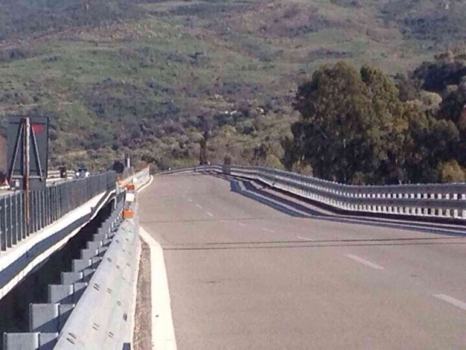Cede pilone di un viadotto sulla A19 Palermo - Catania. Sfiorata Tragedia