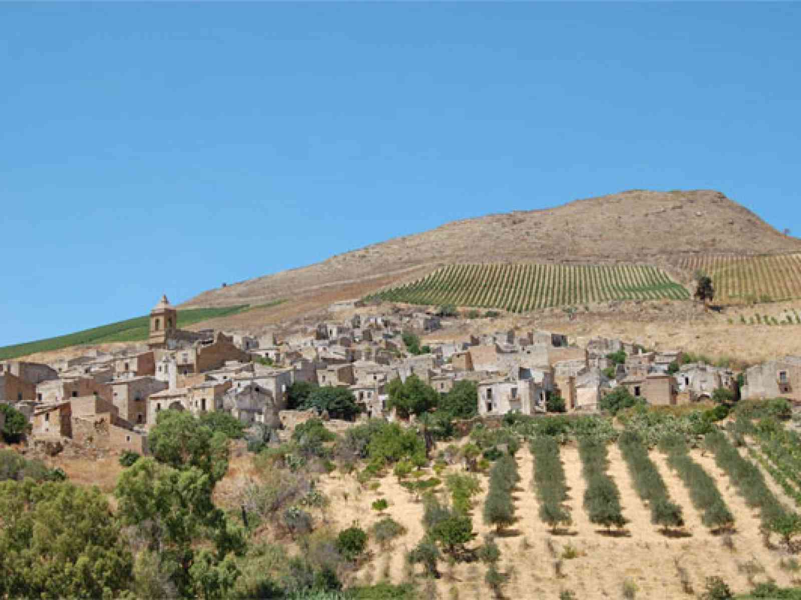 Poggioreale. Valorizzazione della zona archeologica di Monte Castellazzo: firmata la convenzione