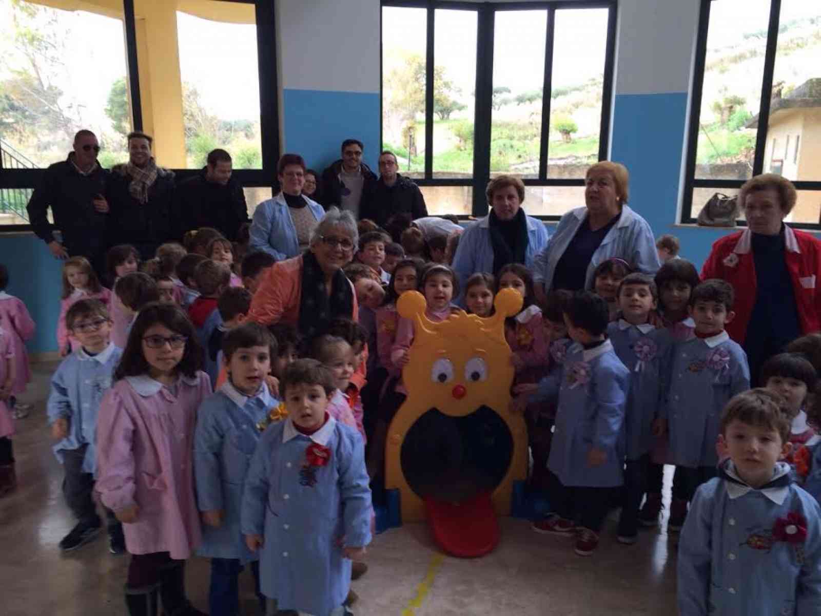 Il Leoclub Sambuca dona giochi al reparto pediatrico dell'ospedale di Sciacca e alla materna Montessori