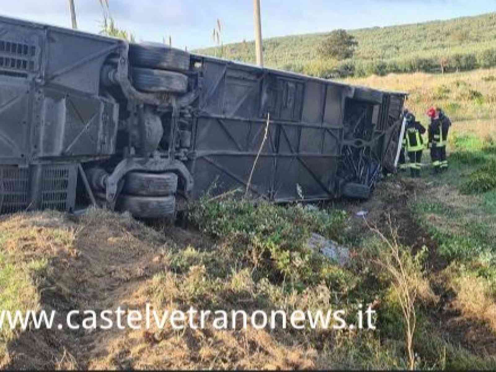 Immagine articolo: Gravissimo incidente mortale tra Santa Ninfa e CVetrano. Ci sono anche feriti in Ospedale