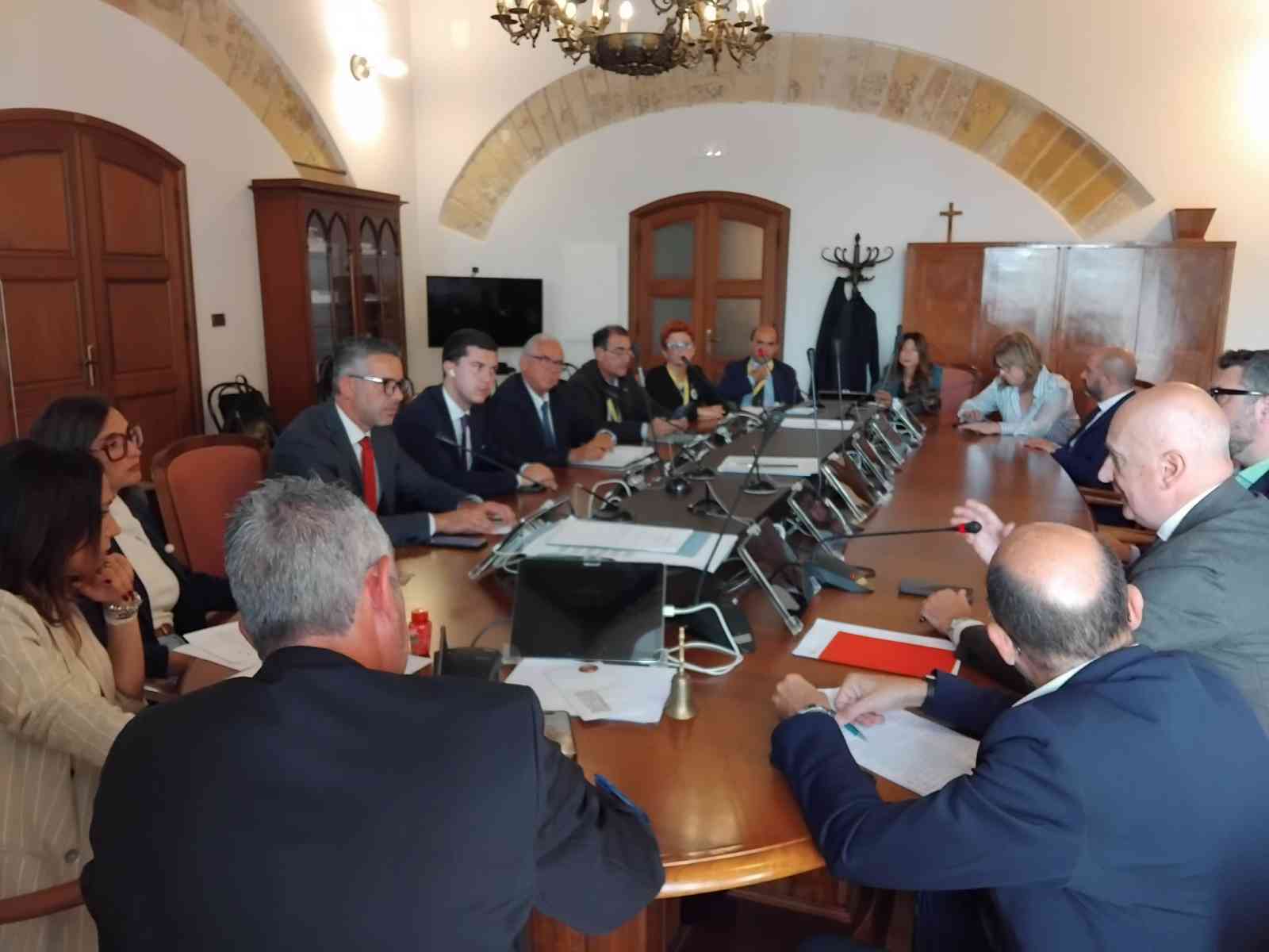 Immagine articolo: Fibromialgia, dopo l'audizione alla VI Commissione Salute dell’ARS resta l’amarezza delle associazioni