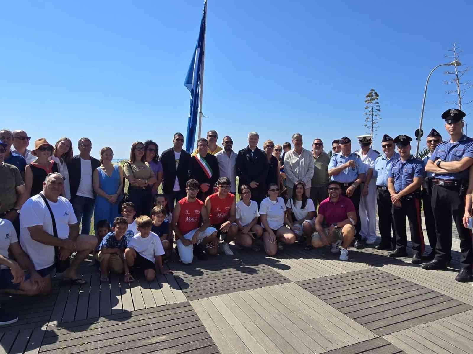 Immagine articolo: Menfi. Issata la 30ma bandiera blu