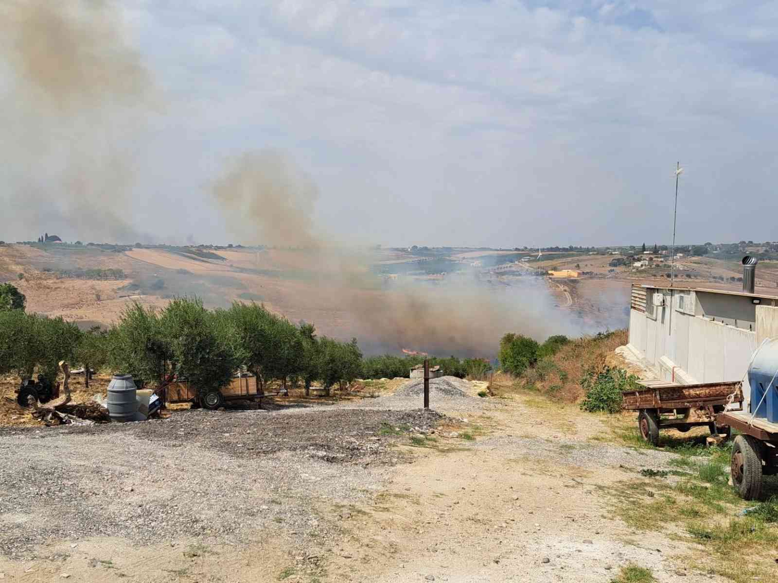 Immagine articolo: Menfi. Altro incendio, questa volta nella zona di Cava del Serpente