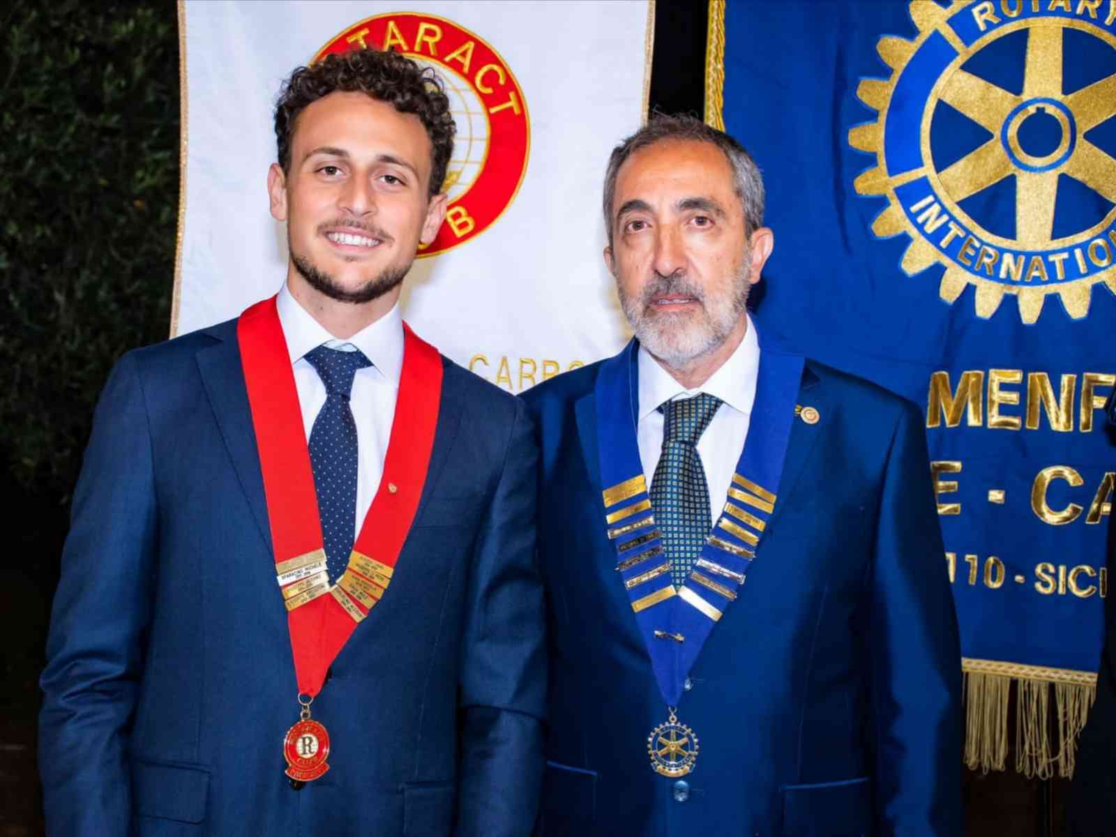 Immagine articolo: Menfi, passaggio di consegne per il Rotary e il Rotaract per il cambio dei due presidenti.