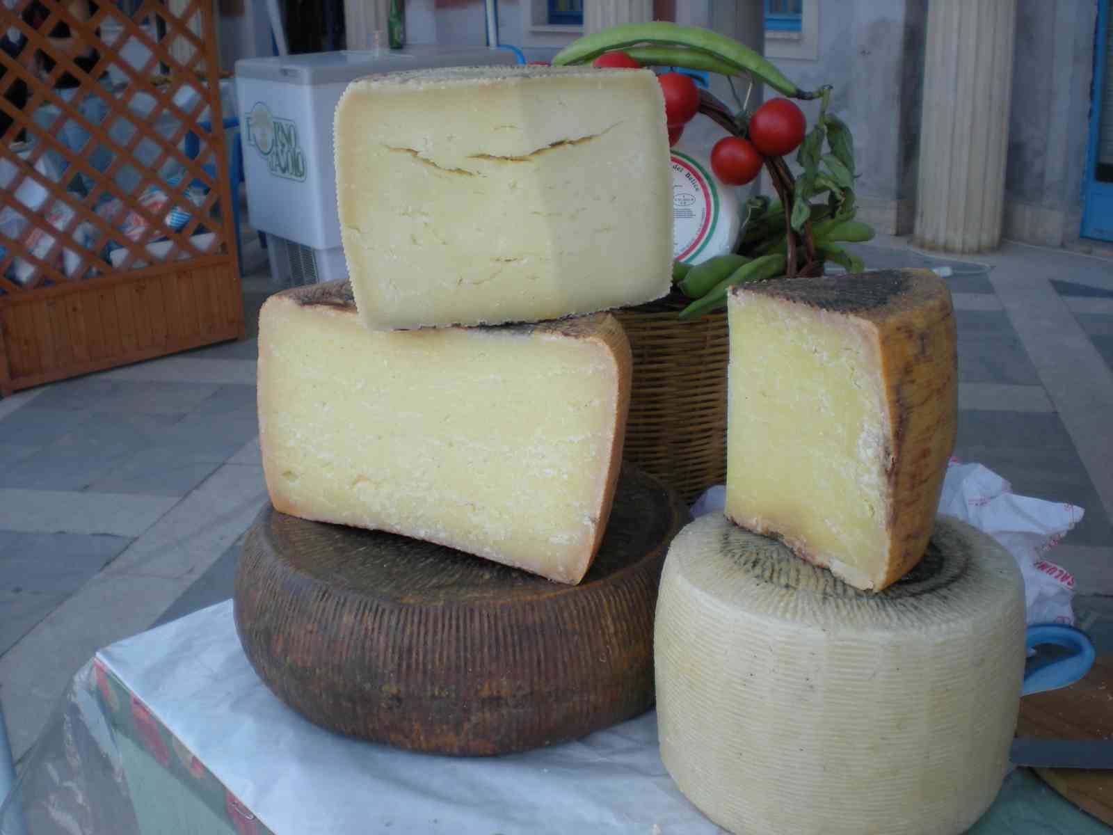 Immagine articolo: Poggioreale, 15 e 16 Ottobre torna la “Mostra dei formaggi della Valle del Belice“. 12 e 13 Novembre si svolgerà la “Sagra della 'Nfigghiulata e Muffuletta“. Ecco il PROGRAMMA