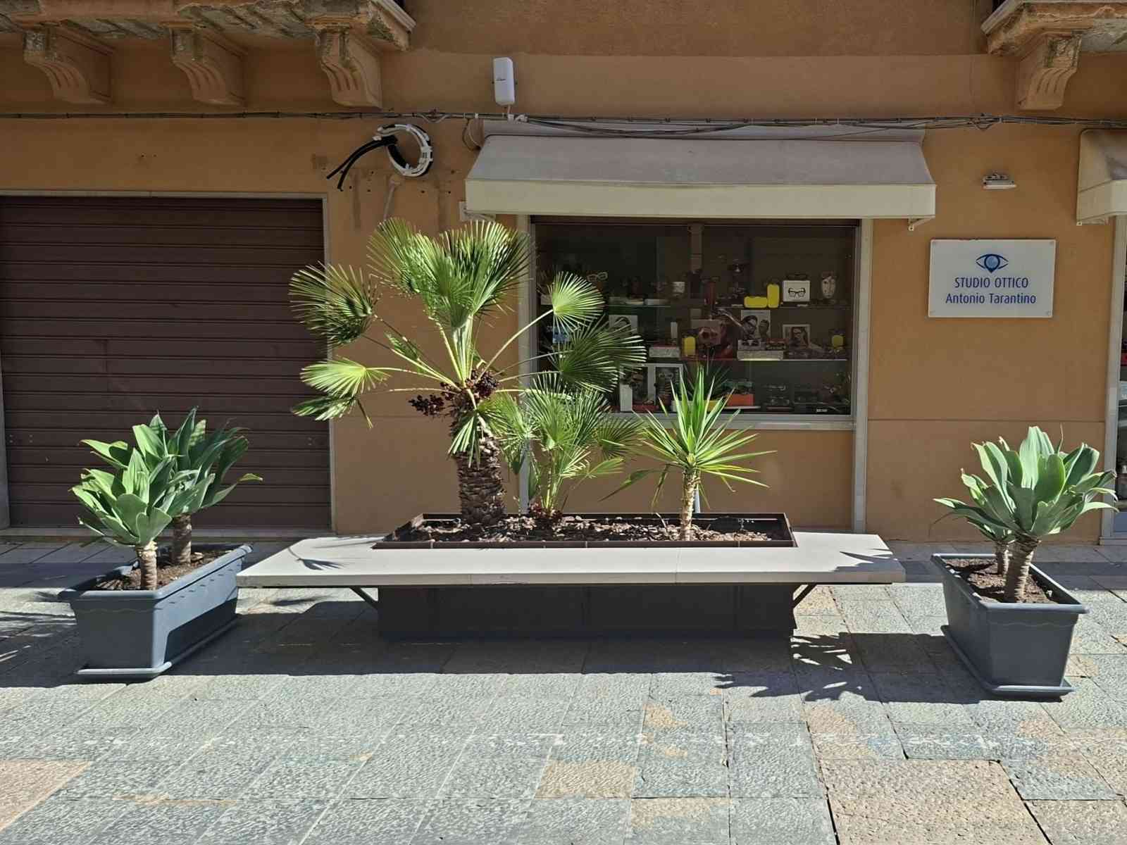 Immagine articolo: Menfi. Nuovi arredi e pedonalizzazione di via della Vittoria. Il post del sindaco apre il confronto pubblico