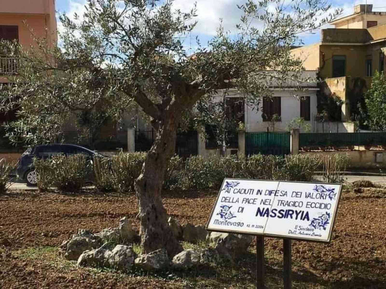 Immagine articolo: Montevago, ricorrenza attentato di Nassiriya. Deposta ghirlanda in ricordo