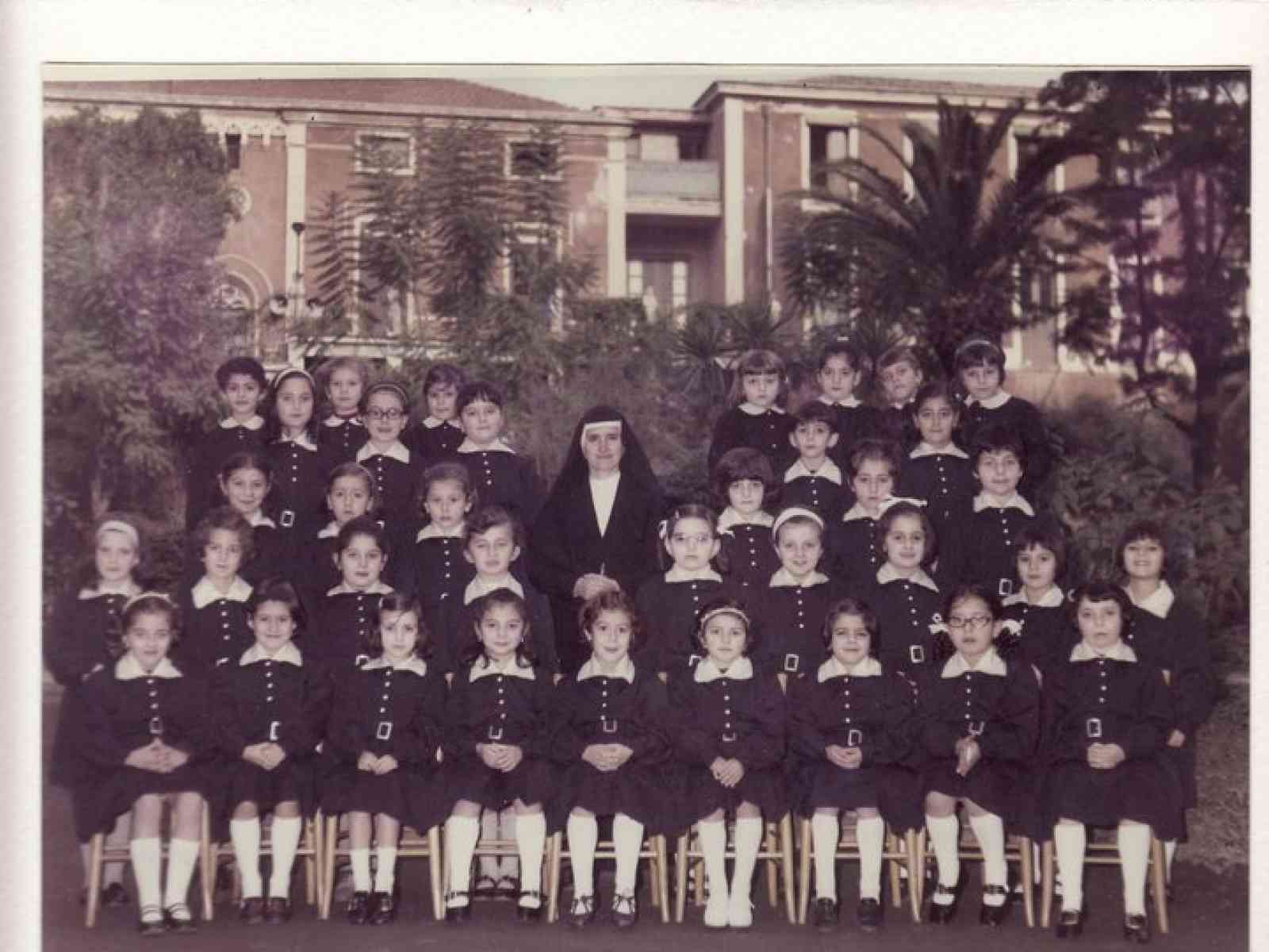 Immagine articolo: Silvia cerca Ninfa, la compagna di banco di Santa Ninfa: arrivata dopo il terremoto del ’68