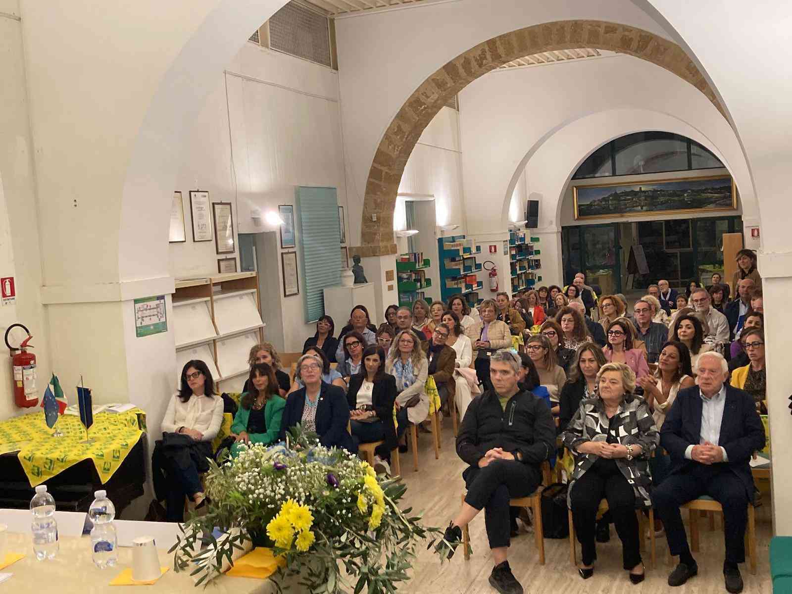 Immagine articolo: Menfi si unisce per la prevenzione: grande successo per l’evento Inner Wheel dedicato alla salute delle donne